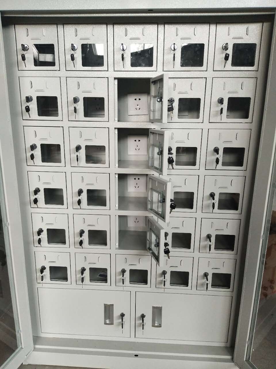 手機(jī)存放充電柜